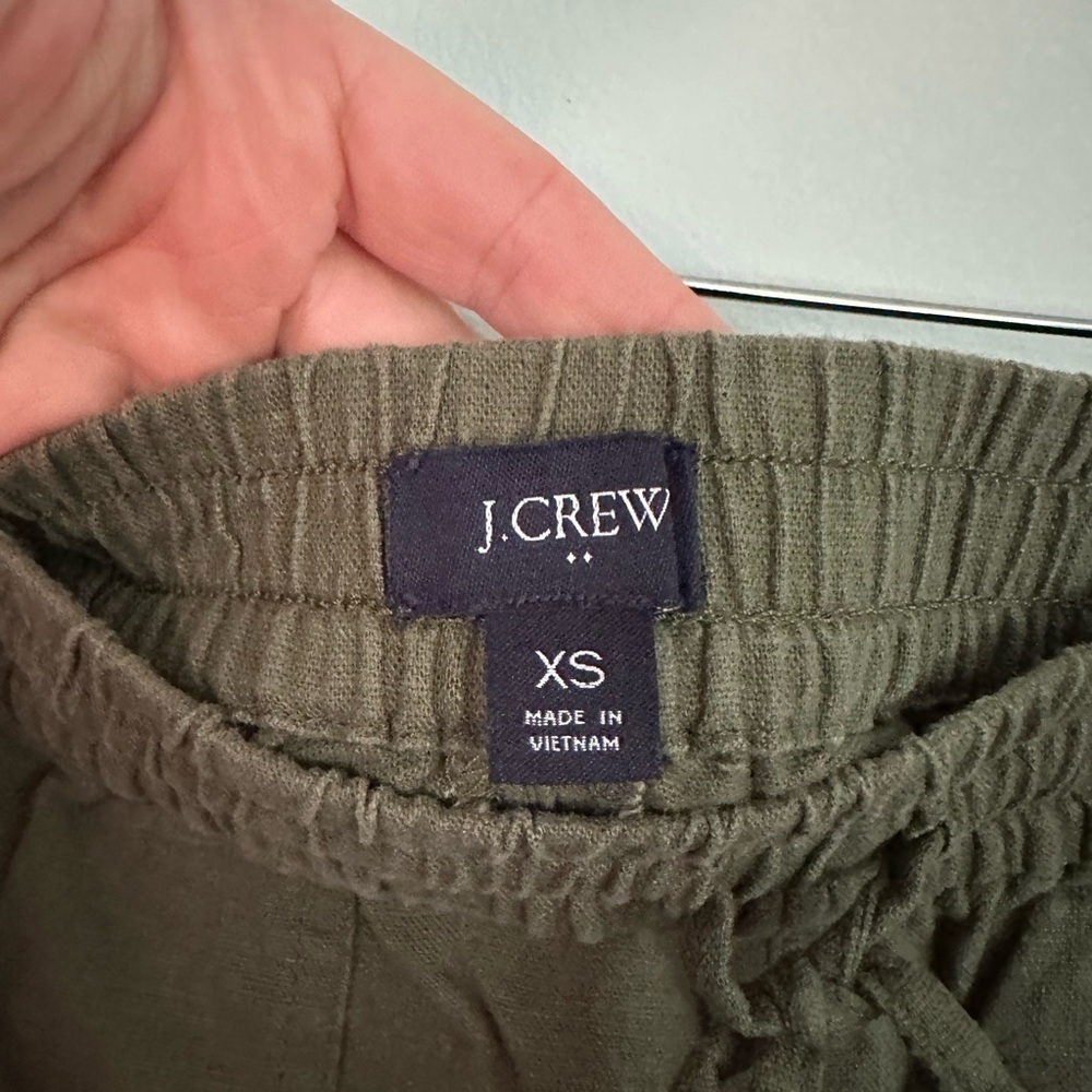 Olive Green Women's linen Shorts - Picture 2 of 3